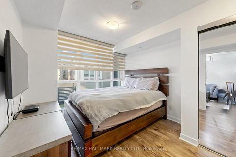 Photo 15 at 313 - 295 Adelaide Street W, Waterfront Communities C1, Toronto