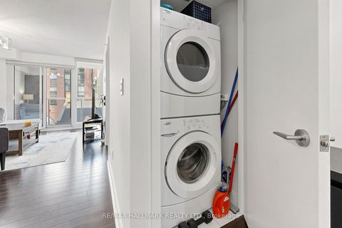 Photo 23 at 313 - 295 Adelaide Street W, Waterfront Communities C1, Toronto