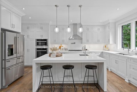 Photo 11 at 146 Thompson Avenue, Queensway, Toronto