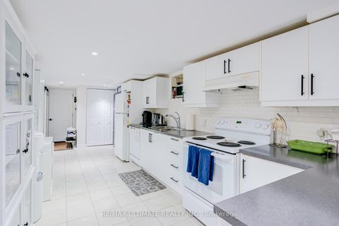 Photo 12 at 533 Kingston Road, The Beaches, Toronto