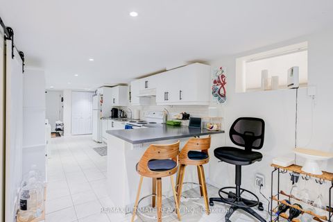 Photo 13 at 533 Kingston Road, The Beaches, Toronto