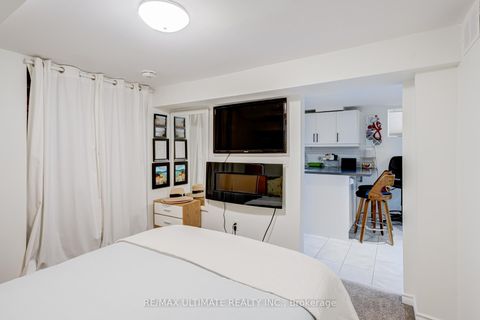 Photo 20 at 533 Kingston Road, The Beaches, Toronto