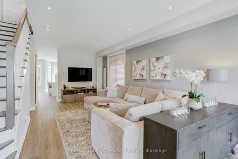 Photo 1 at 21 Amparo Drive, Vellore Village, Vaughan