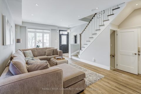 Photo 4 at 21 Amparo Drive, Vellore Village, Vaughan