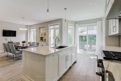Photo 6 at 21 Amparo Drive, Vellore Village, Vaughan