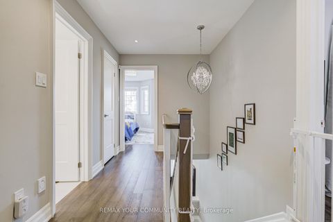 Photo 10 at 21 Amparo Drive, Vellore Village, Vaughan