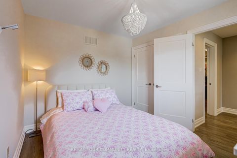 Photo 18 at 21 Amparo Drive, Vellore Village, Vaughan