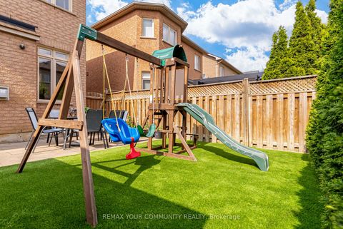 Photo 34 at 21 Amparo Drive, Vellore Village, Vaughan
