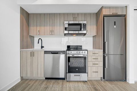Photo 10 at 807 - 758 Dovercourt Road, Junction, Toronto
