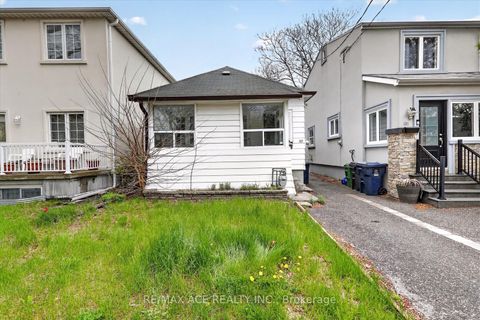 Photo 1 at 183 Glebemount Avenue, East York, Toronto