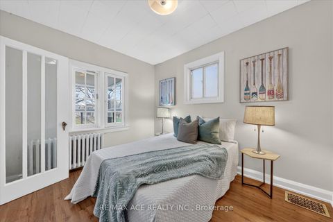 Photo 9 at 183 Glebemount Avenue, East York, Toronto