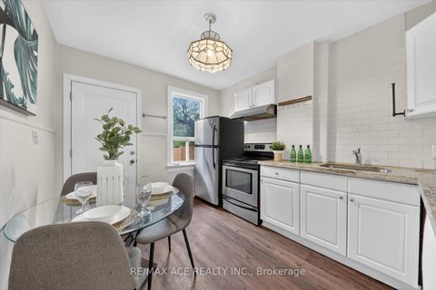 Photo 10 at 183 Glebemount Avenue, East York, Toronto