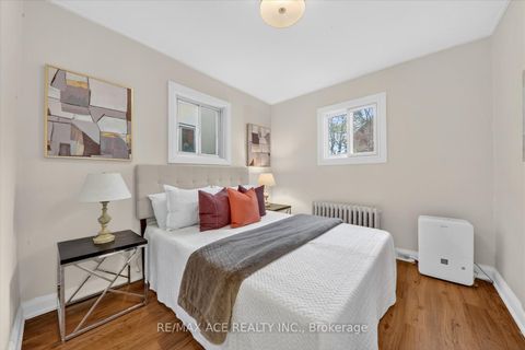 Photo 12 at 183 Glebemount Avenue, East York, Toronto