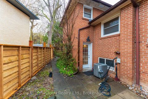 Photo 2 at 52 Montressor Drive, Windfields, Toronto