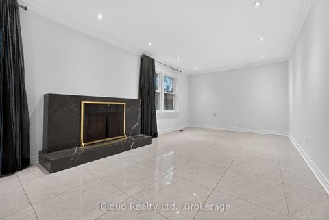 Photo 9 at 52 Montressor Drive, Windfields, Toronto