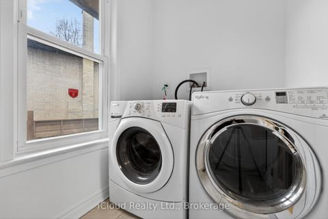 Photo 13 at 52 Montressor Drive, Windfields, Toronto