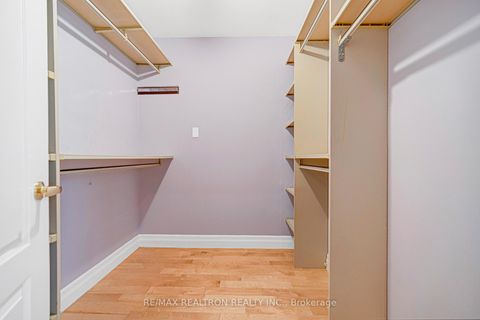 Photo 28 at 25 Vernham Court, Windfields, Toronto