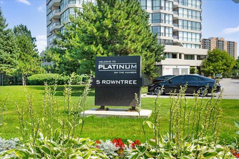 Photo 1 at 1006 - 5 Rowntree Road, Jamestown, Toronto
