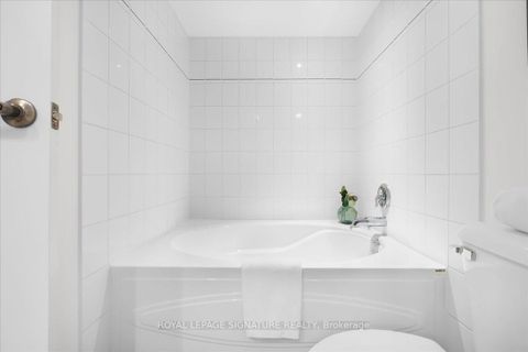 Photo 18 at 1006 - 5 Rowntree Road, Jamestown, Toronto