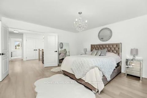 Photo 15 at 19 Grey Wing Avenue, Keswick South, Georgina