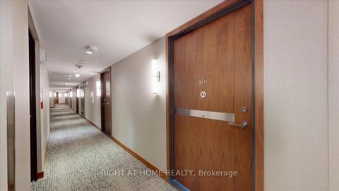 Photo 2 at 3011 - 19 Bathurst Street, Waterfront Communities C1, Toronto