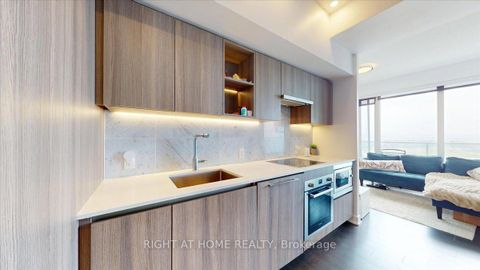 Photo 11 at 3011 - 19 Bathurst Street, Waterfront Communities C1, Toronto