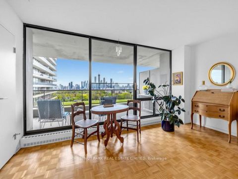 Photo 11 at 1404 - 20 Avoca Avenue, Moore Park, Toronto