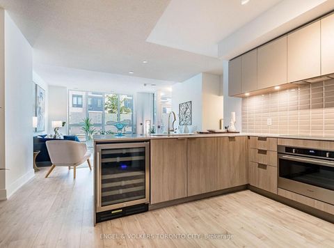 Photo 4 at TH104 - 70 Annie Craig Drive, Mimico, Toronto
