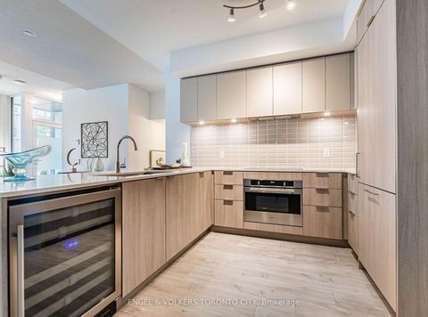 Photo 6 at TH104 - 70 Annie Craig Drive, Mimico, Toronto
