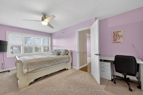 Photo 25 at 4 Chantal Street, Painswick South, Barrie