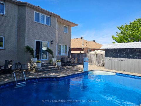 Photo 39 at 4 Chantal Street, Painswick South, Barrie