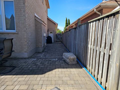 Photo 41 at 4 Chantal Street, Painswick South, Barrie