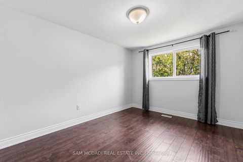 Photo 7 at 25 - 250 Orton Pk Road, Morningside, Toronto