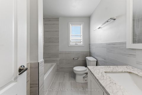 Photo 8 at 25 - 250 Orton Pk Road, Morningside, Toronto