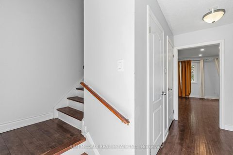 Photo 11 at 25 - 250 Orton Pk Road, Morningside, Toronto