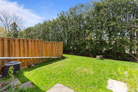 Photo 16 at 25 - 250 Orton Pk Road, Morningside, Toronto