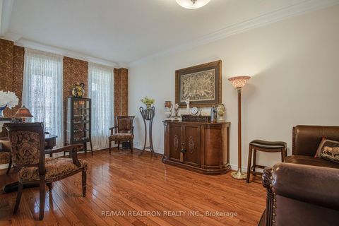Photo 6 at 8 Forecastle Road, Patterson, Vaughan