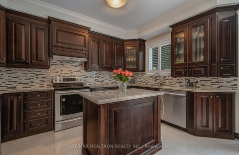 Photo 14 at 8 Forecastle Road, Patterson, Vaughan