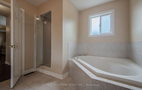 Photo 25 at 8 Forecastle Road, Patterson, Vaughan