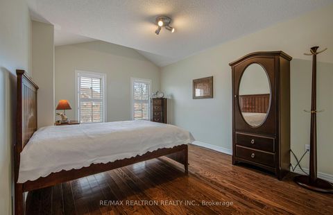 Photo 27 at 8 Forecastle Road, Patterson, Vaughan