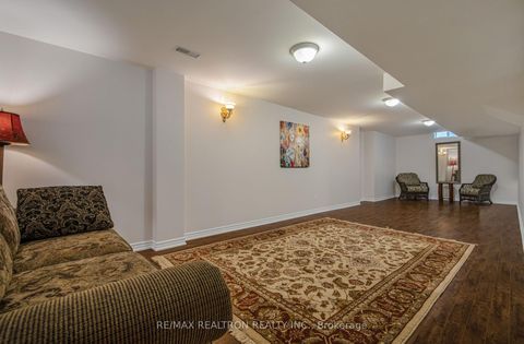 Photo 34 at 8 Forecastle Road, Patterson, Vaughan