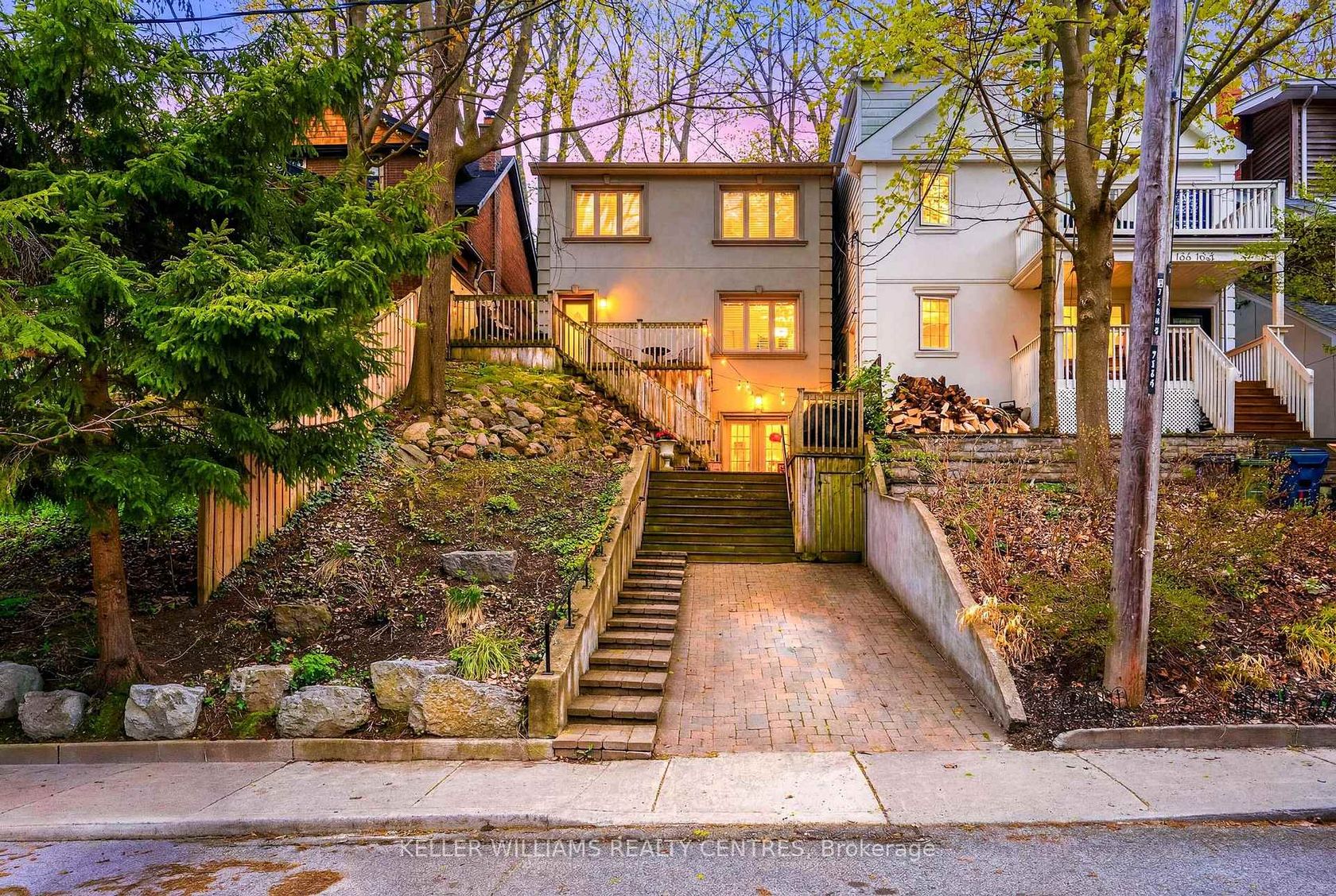 122A Neville Park Boulevard, The Beaches, Toronto 
