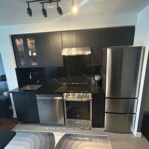 Photo 4 at 1505 - 15 Fort York Blvd Boulevard, Waterfront Communities C1, Toronto