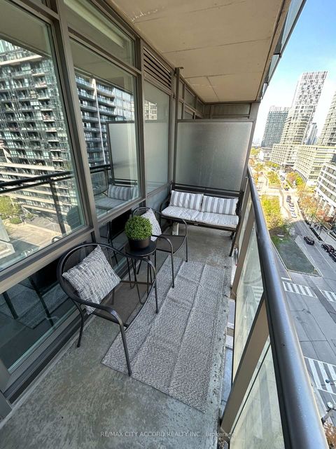 Photo 14 at 1505 - 15 Fort York Blvd Boulevard, Waterfront Communities C1, Toronto