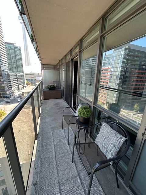 Photo 15 at 1505 - 15 Fort York Blvd Boulevard, Waterfront Communities C1, Toronto