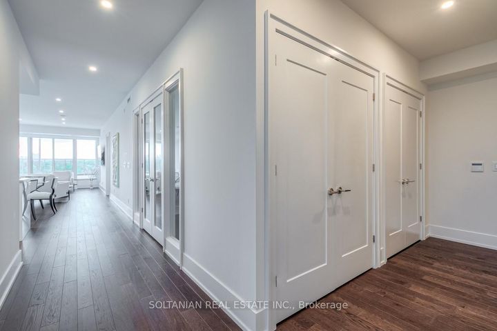 Photo 4 at 1020 - 25 Adra Grado Way SW, Bayview Village, Toronto