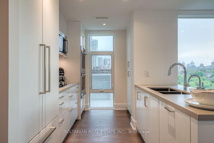 Photo 13 at 1020 - 25 Adra Grado Way SW, Bayview Village, Toronto