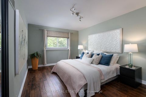 Photo 18 at 12 Redstone Path, West Deane, Toronto