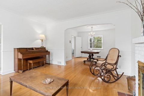 Photo 8 at 5 Delhi Avenue, Nortown, Toronto