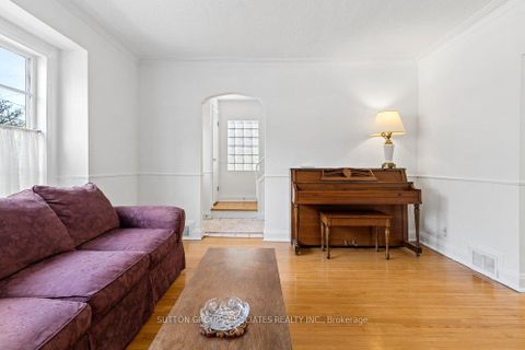Photo 9 at 5 Delhi Avenue, Nortown, Toronto